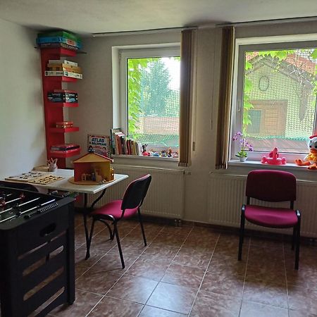 Dom V Zahrade Hotel Podhájska Buitenkant foto